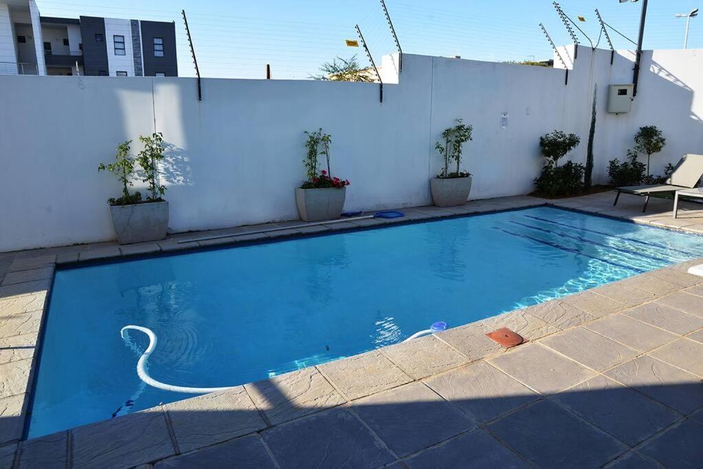 The Ellipse Palazzo Apartment Midrand Bagian luar foto